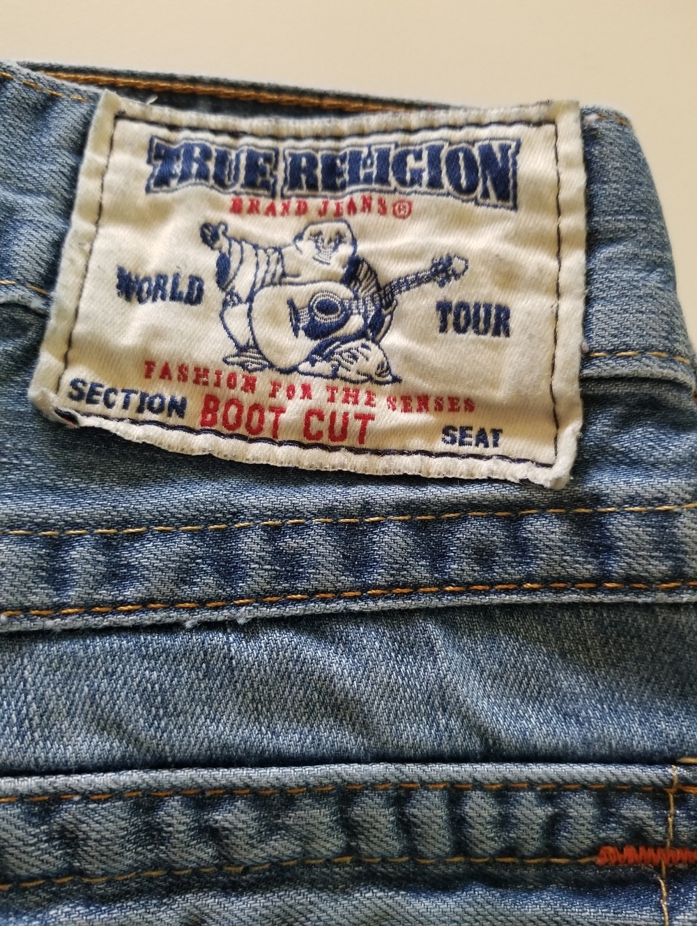 True Religion Women’s bootcut Jeans Flap Pocket Y2K Distressed Hem Size 31